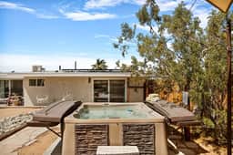 Bighorn Oasis Retreat: Hot Tub, Foosball & Firepit