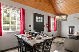 Calipe Lux Cottage| Steam Sauna, BBQ & Hot Tub