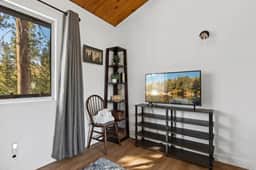 Grizzly Mountain Lodge | Hot Tub & Pet Friendly