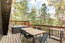 Midnight Chalet A-Frame | Spa ~ Fireplace ~ BBQ