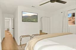 3BR Modern Hideaway w Game Room