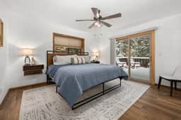 Nest and Needles: Perfect Nature Retreat with Hot Tub