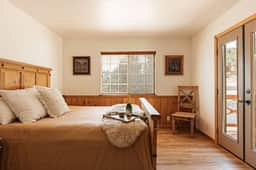 Rancharillo w Hot Tub & Barn Game Loft & Mtn Views