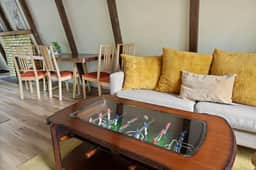 Swiss Bliss, Ideal Location w Hot Tub & BBQ