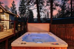 Modern Retreat | Spa, EV, Mountain Views & BBQ