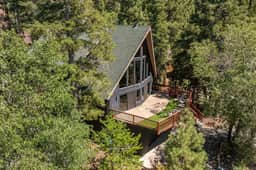 A-Frame Point | Game Room, Movie Theater & Sauna
