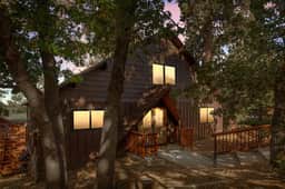 Soul Peak Mountain Cabin w/ Deck & Hot Tub