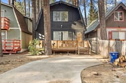 Nily's Squirrel Nest | Hot Tub and Fire pit