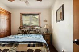 Alpine Crest w BBQ & Fully Fenced Pet Friendly