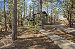Cowboy Cabin w Lake View, EV Charger, Near Village