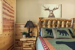 High Altitude Modern Retreat, Game Room & Hot Tub
