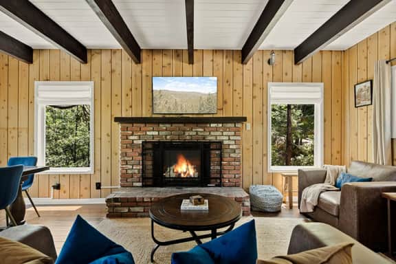 *NEW* 3BR Mountain Sanctuary w Foosball & Epic Views