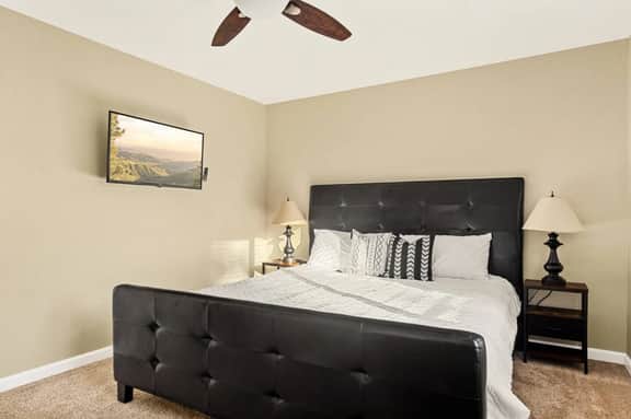 Beary Peaceful Escape, with hot tub and game room