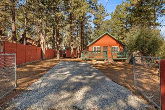 Calipe Lux Cottage| Steam Sauna, BBQ & Hot Tub