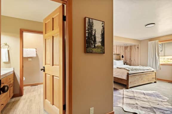 Cliffhanger Cabin, Near Snow Summit w/ Hot Tub