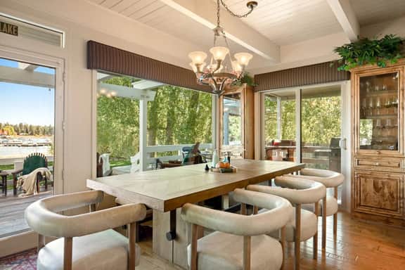 4BR Lakefront Vibes Getaway | Dock, Spa & Games