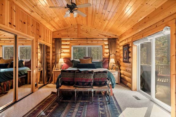 Honeycomb Hideaway| Hot Tub & Sauna, Large Yard