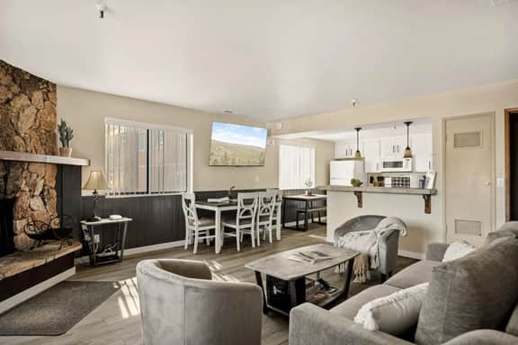 Mtn-View Condo Near Snow Summit w/ Fireplace & Deck