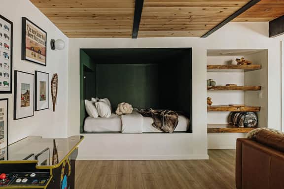 Rockspray Designer Retreat| Deck, Arcade Games, AC
