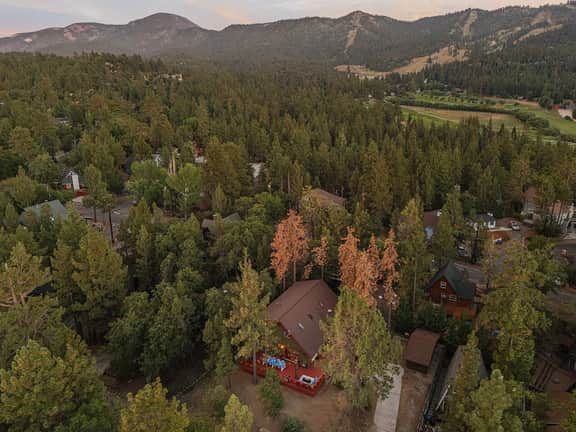 Rumpus Cabin Near Slopes w/ Game room & Hot Tub