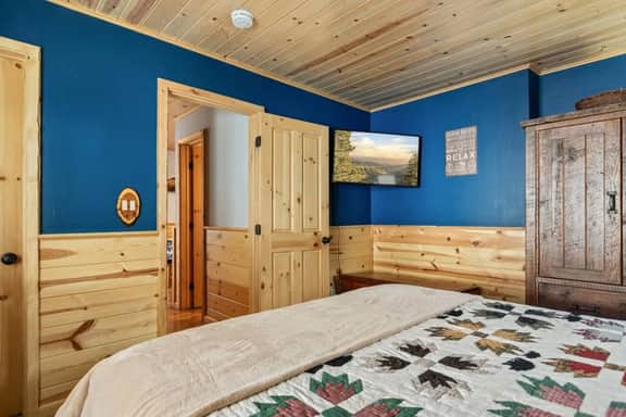 Slope Vista Secluded Escape & Mountain Views