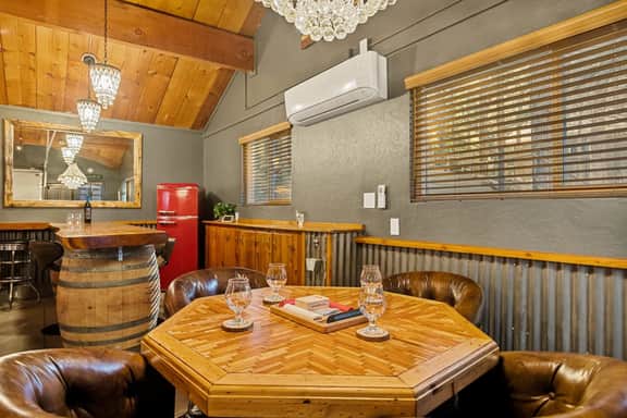 Timber & Tide Retreat in Fox Farm w Hot Tub & Games