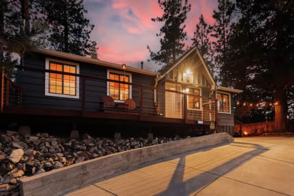 Modern Retreat | Spa, EV, Mountain Views & BBQ