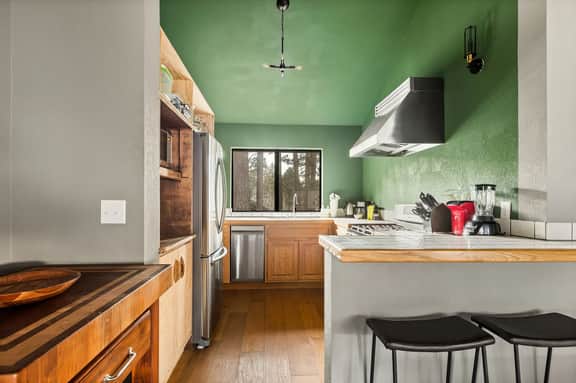 Romero House + Moonridge 2BR Ski Oasis + Prime Location