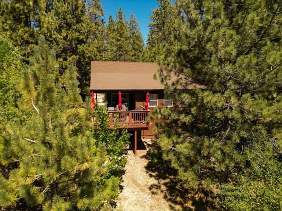 Boulder Bay Getaway | Mountain View Deck & BBQ