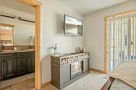 Oak Tree Lodge | Hot Tub, Fire Pit, Game Room