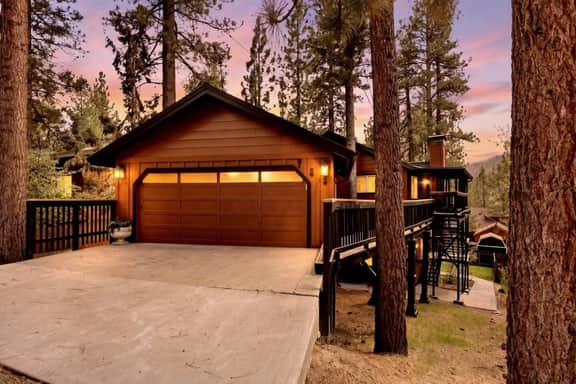 Moonridge Retreat | Snow Summit Views & Game Room