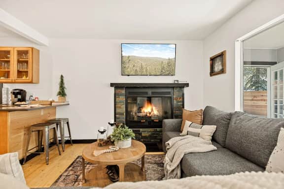 Moonridge Overlook | Family 3BR Retreat, Hot Tub