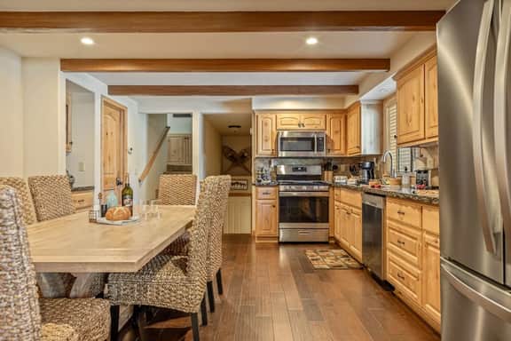 Mill Creek Lodge, Hot Tub, Game Room, Firepit