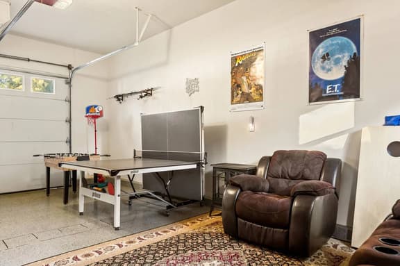 Beary Peaceful Escape, with hot tub and game room