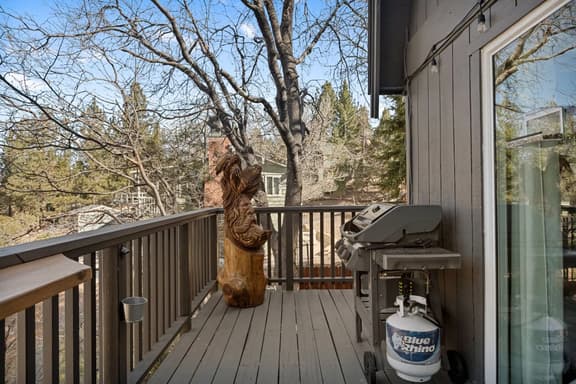 Mountainside Modern at Bear MTN w/ Hot Tub, Arcade